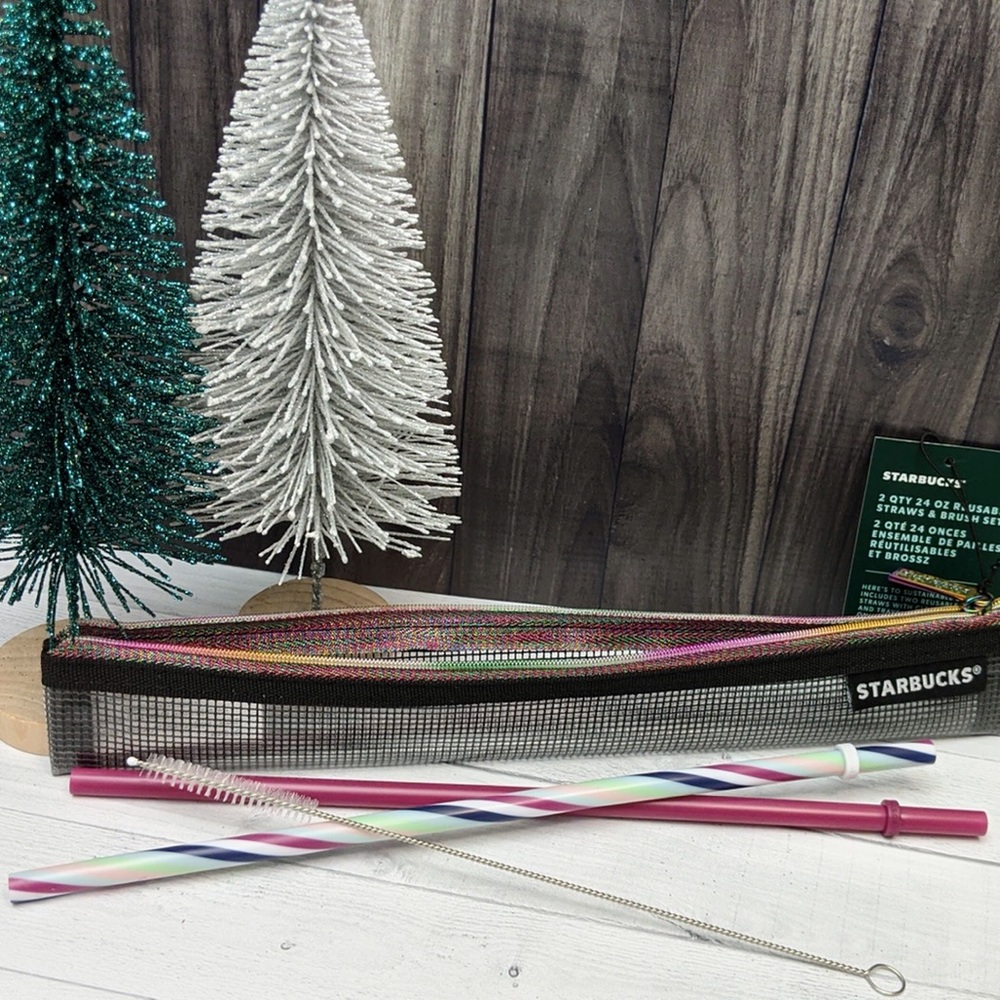 Starbucks 2 Reusable Holiday Straws Set With Pouch